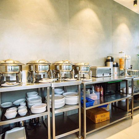 Hotel Skylink Hospitality Mahalaxmi Mumbai Bagian luar foto