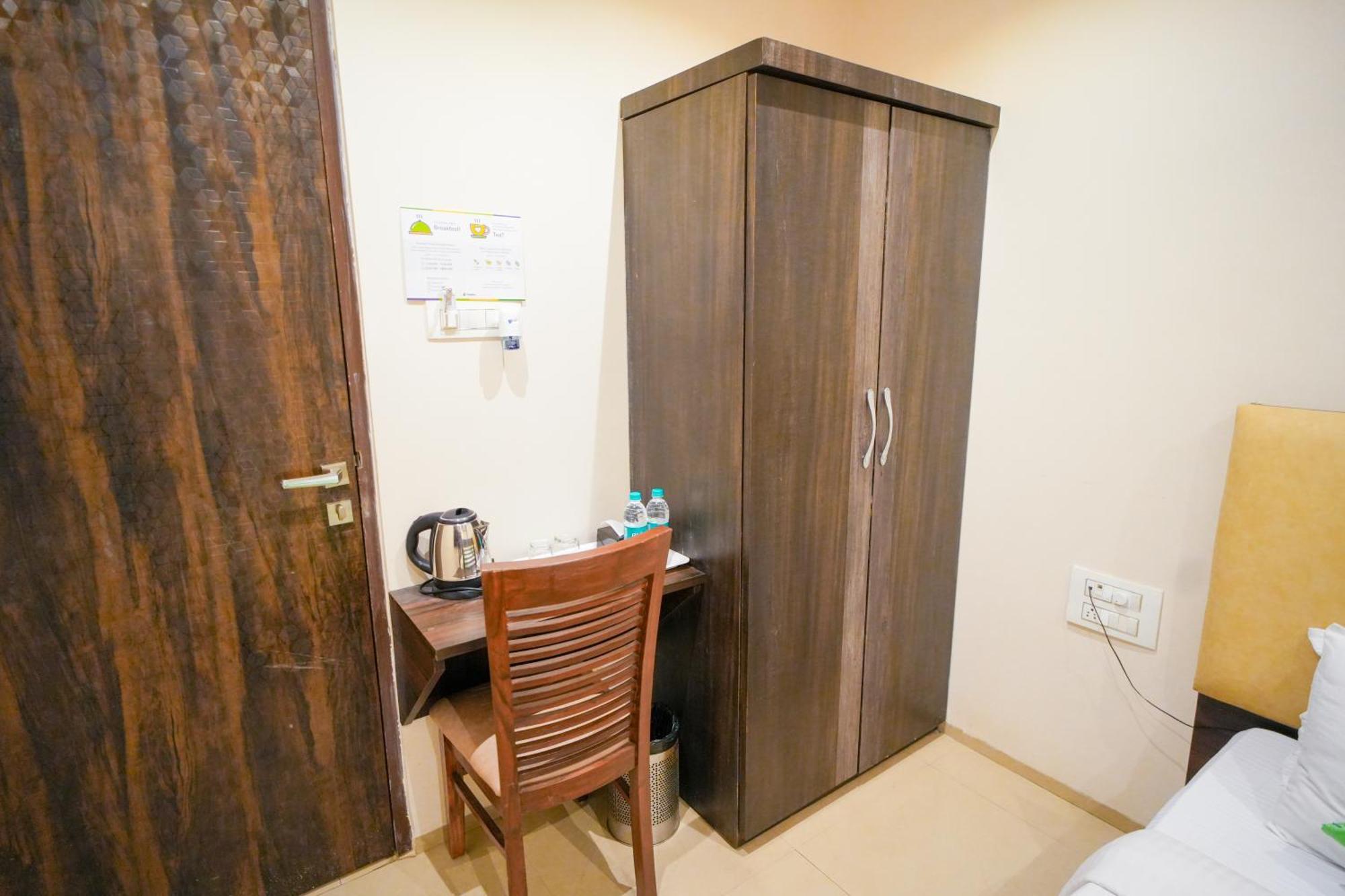 Hotel Skylink Hospitality Mahalaxmi Mumbai Bagian luar foto