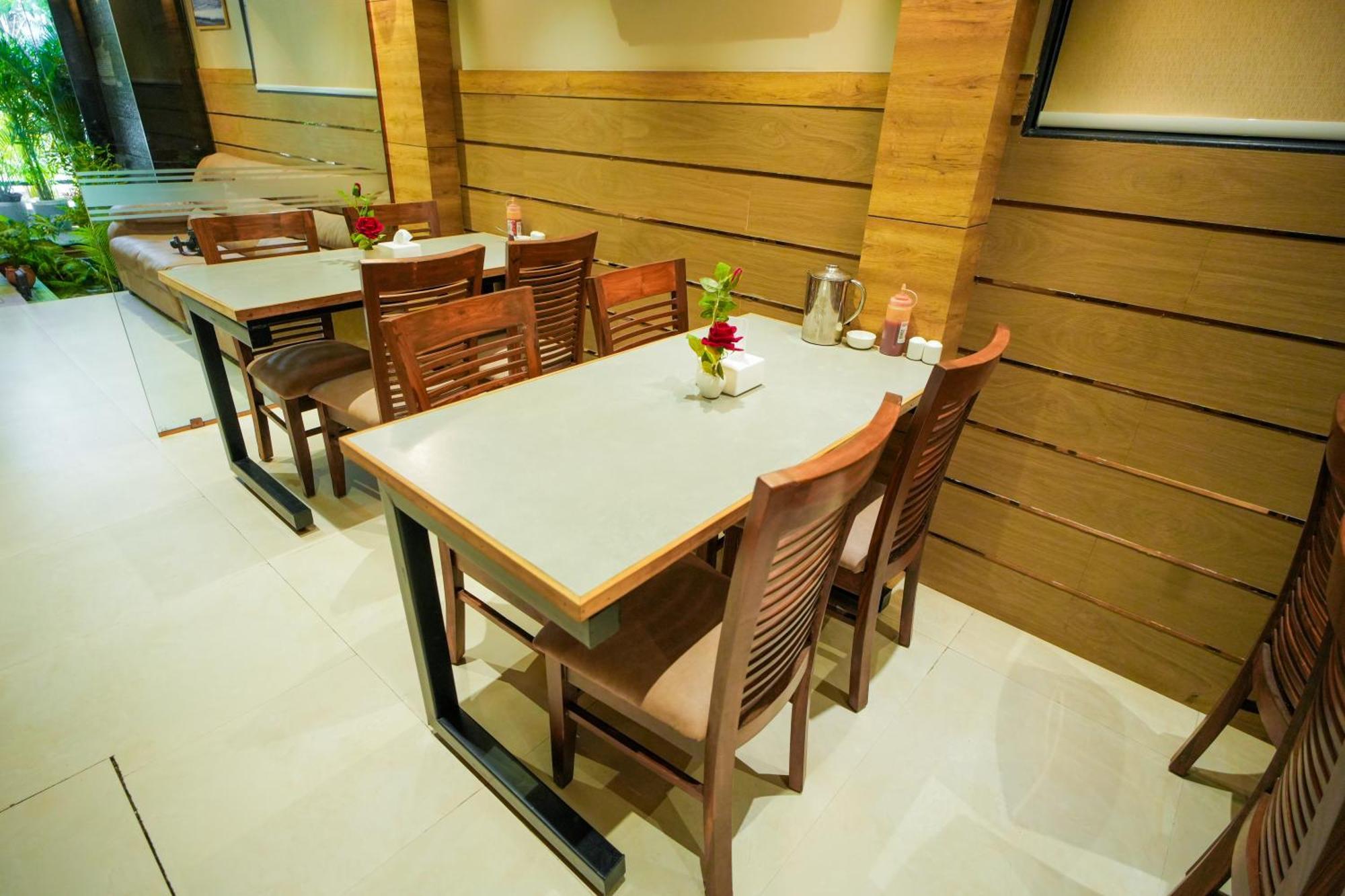 Hotel Skylink Hospitality Mahalaxmi Mumbai Bagian luar foto