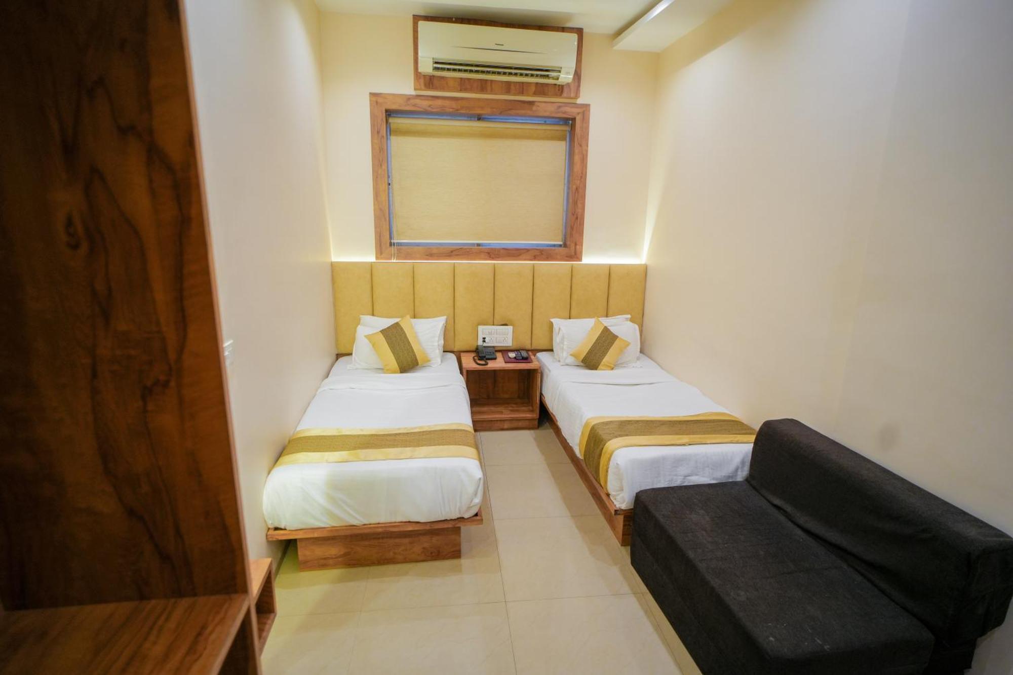 Hotel Skylink Hospitality Mahalaxmi Mumbai Bagian luar foto