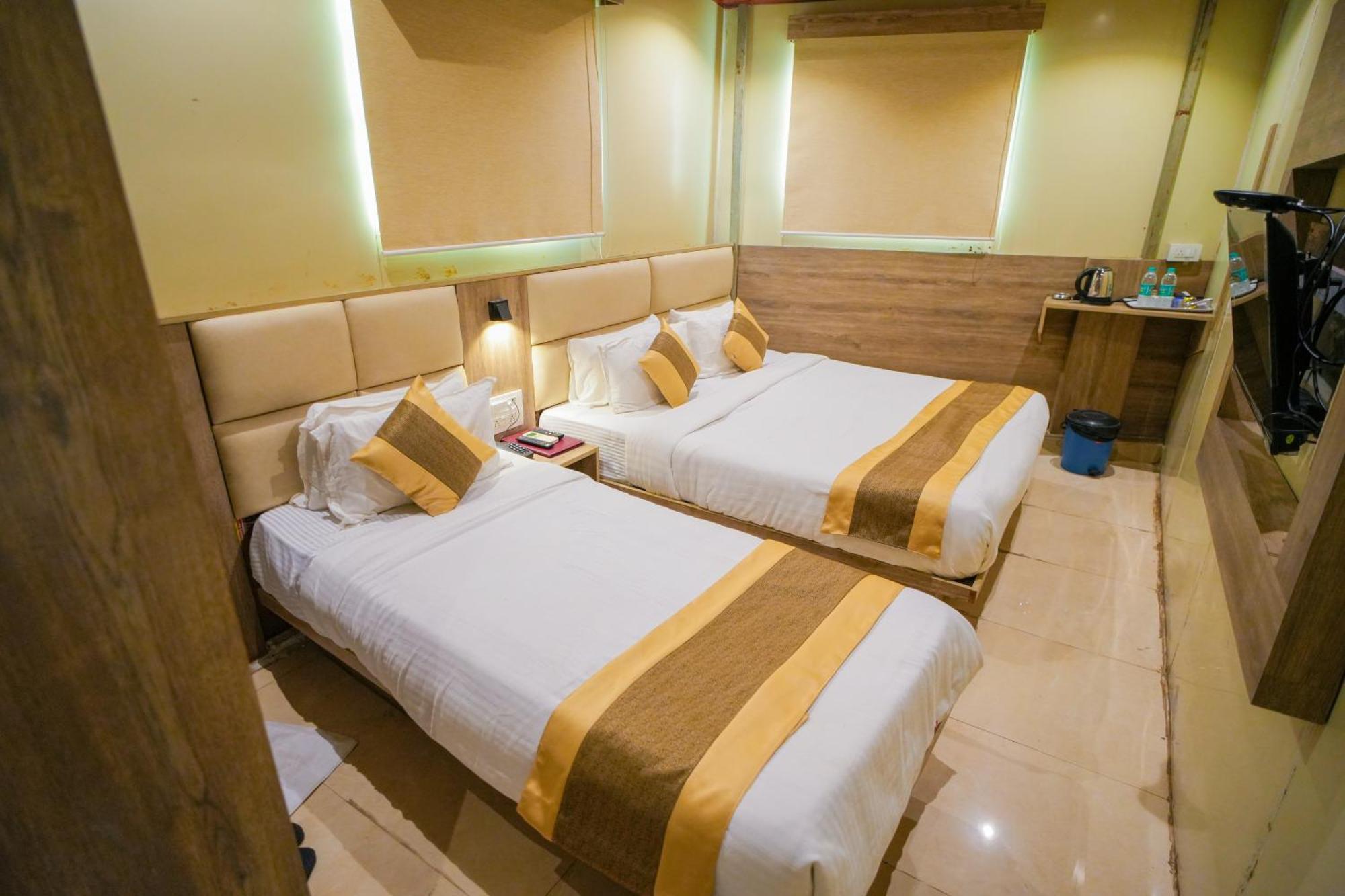 Hotel Skylink Hospitality Mahalaxmi Mumbai Bagian luar foto