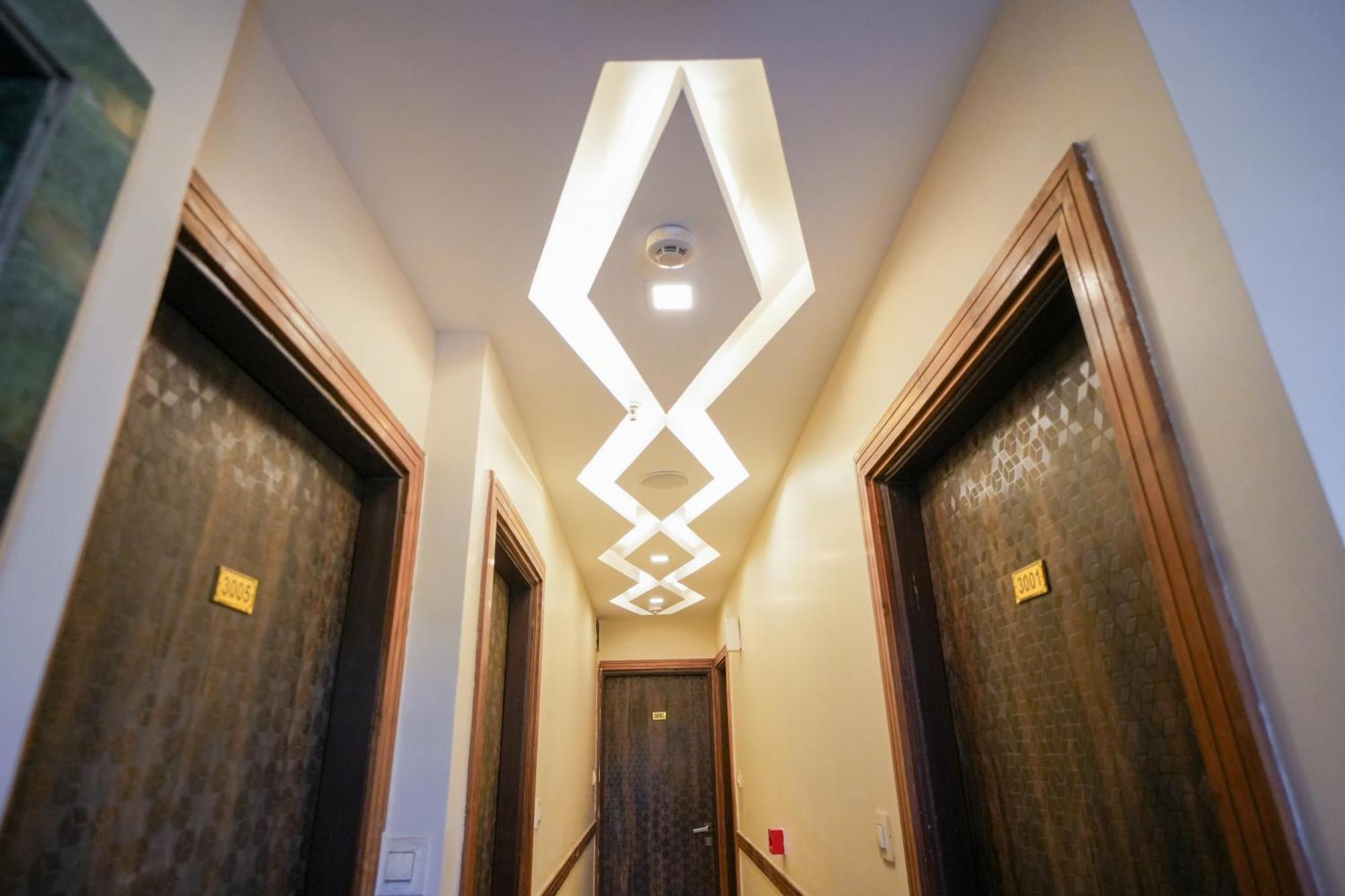 Hotel Skylink Hospitality Mahalaxmi Mumbai Bagian luar foto