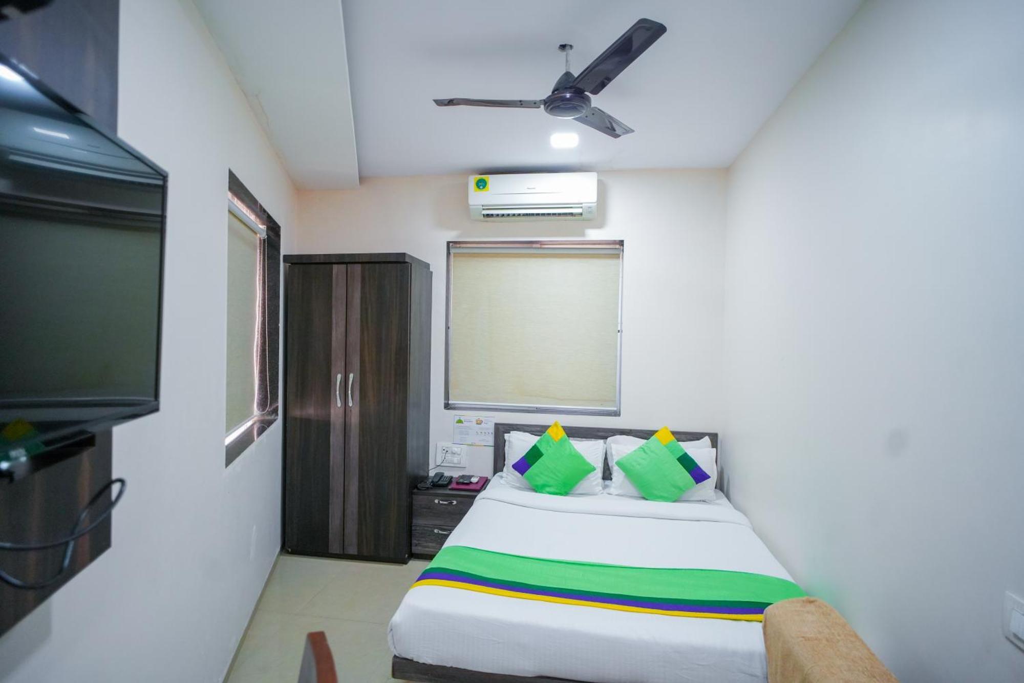 Hotel Skylink Hospitality Mahalaxmi Mumbai Bagian luar foto