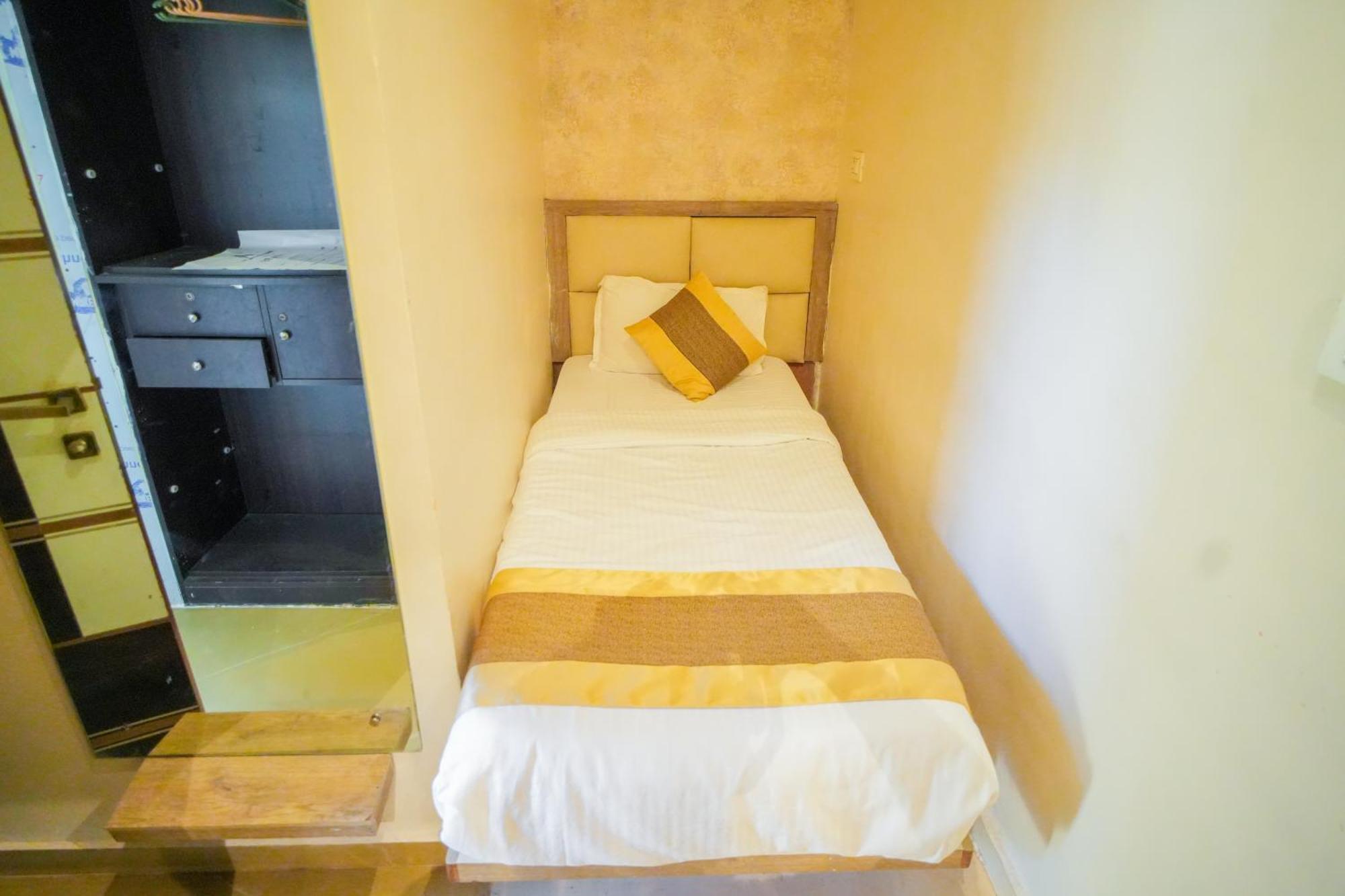Hotel Skylink Hospitality Mahalaxmi Mumbai Bagian luar foto