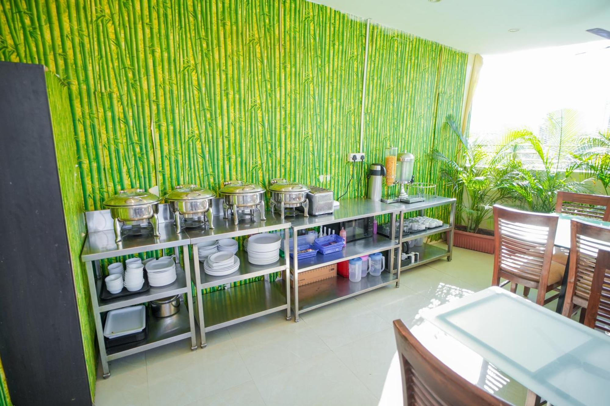 Hotel Skylink Hospitality Mahalaxmi Mumbai Bagian luar foto
