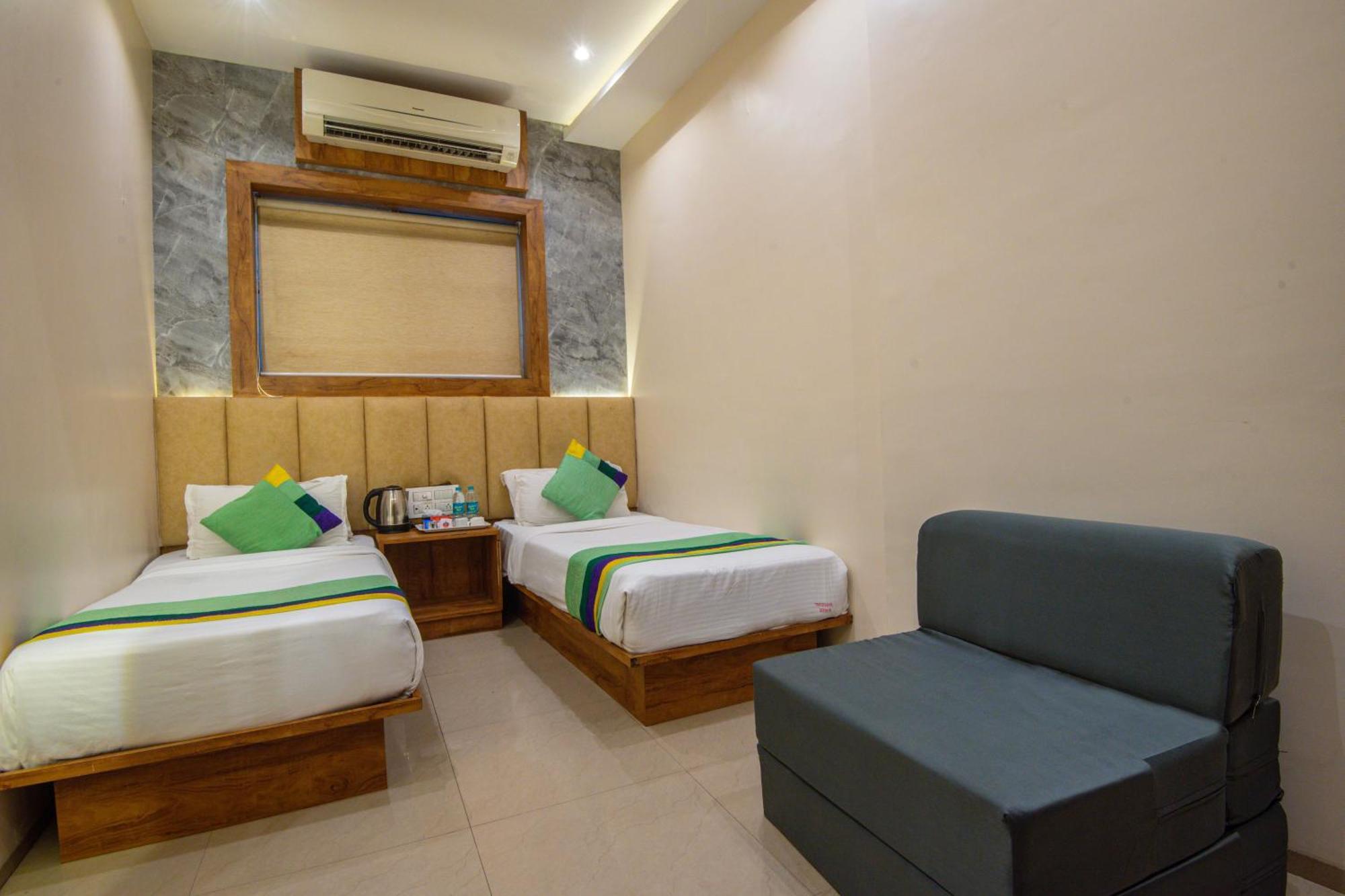 Hotel Skylink Hospitality Mahalaxmi Mumbai Bagian luar foto
