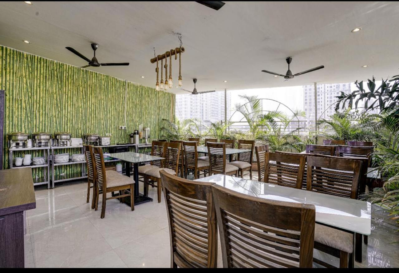 Hotel Skylink Hospitality Mahalaxmi Mumbai Bagian luar foto